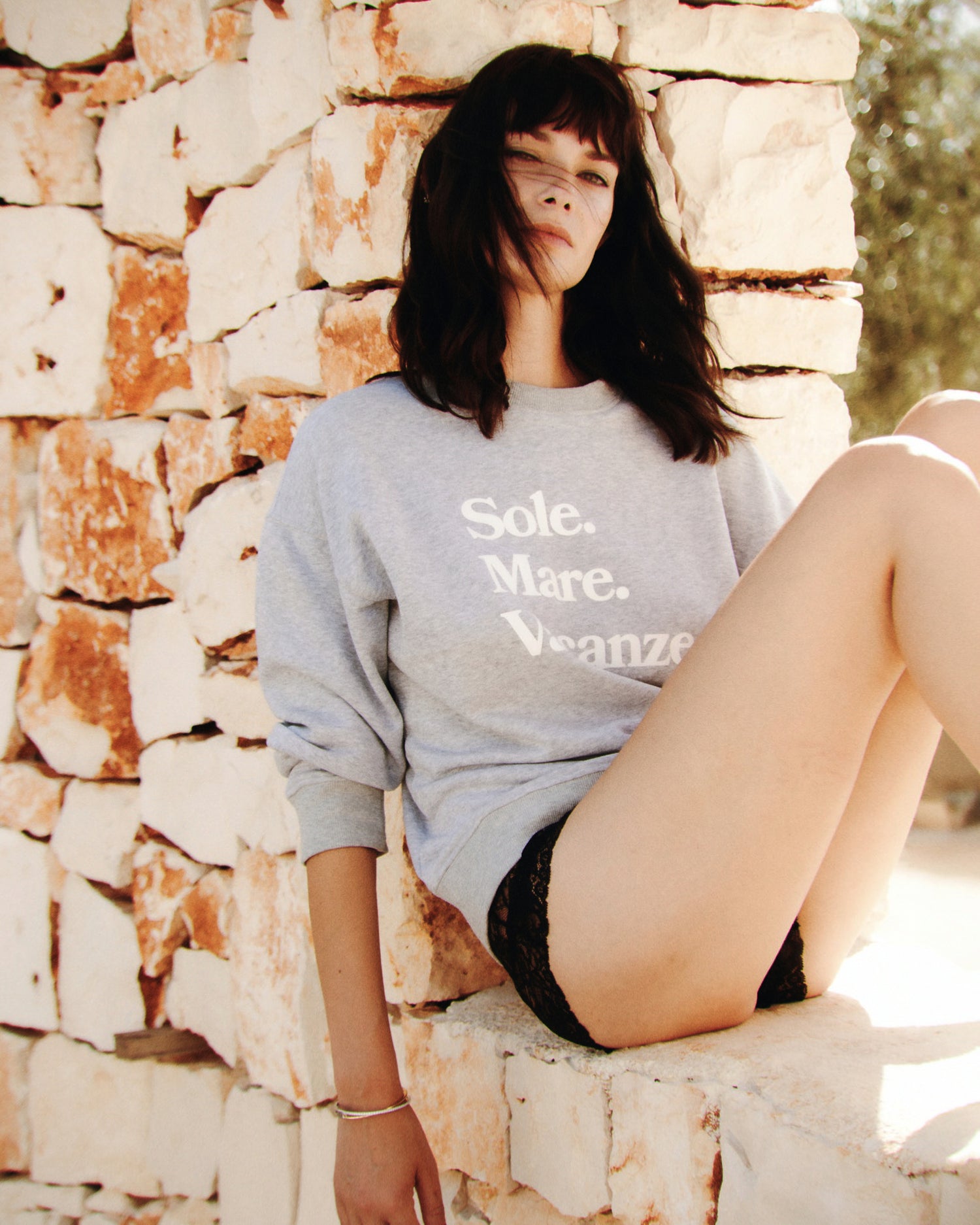 Sole Mare Vacanze, made from soft, brushed sweatshirt fabric, it’s ideal also for autumn evenings. Ciao Italia!