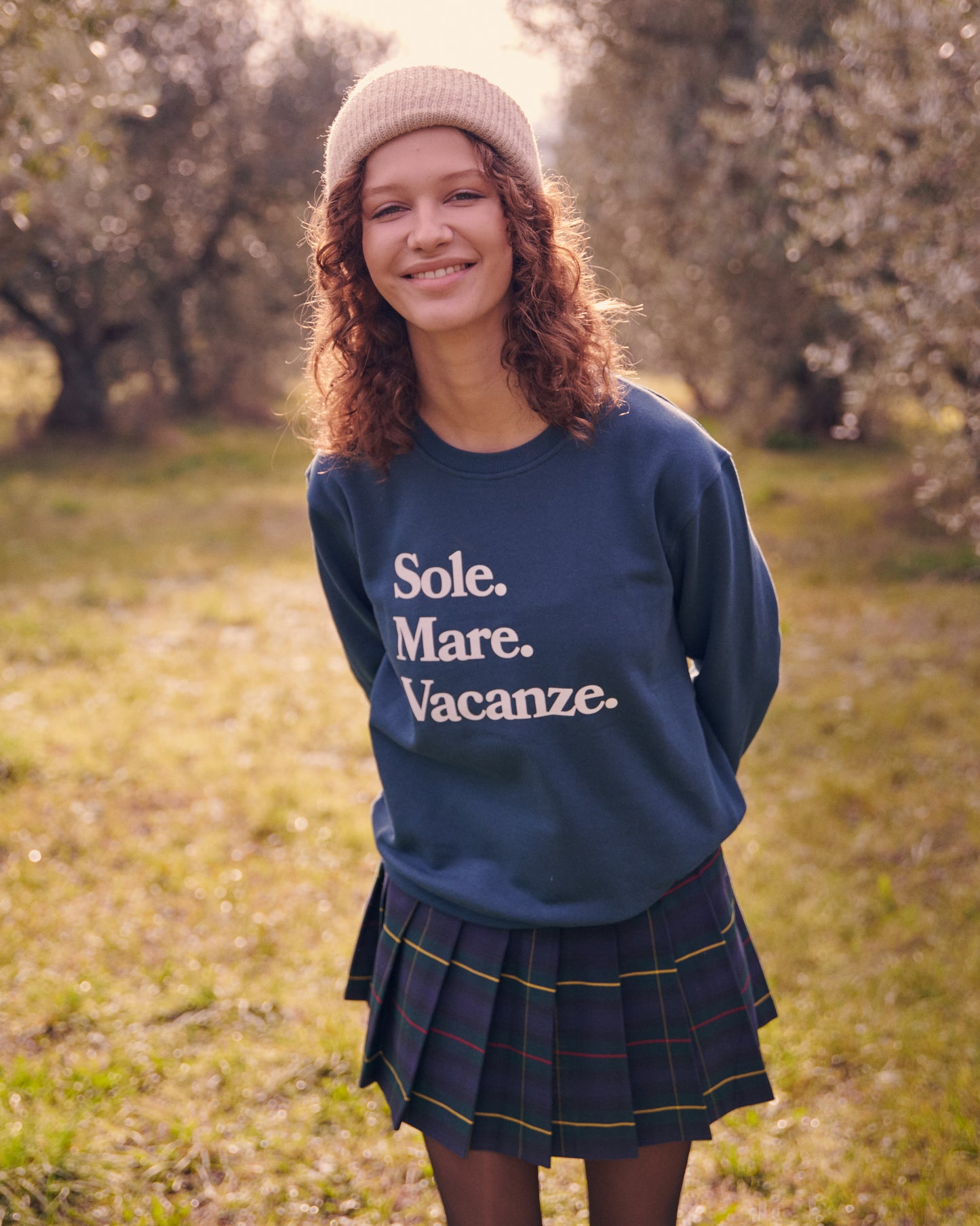 Klasyczna bluza solemarevacanze Organiczna bawełna to ekologiczny wybór. Powiedz Ciao Italia z naszą najbardziej znaną bluzą! 