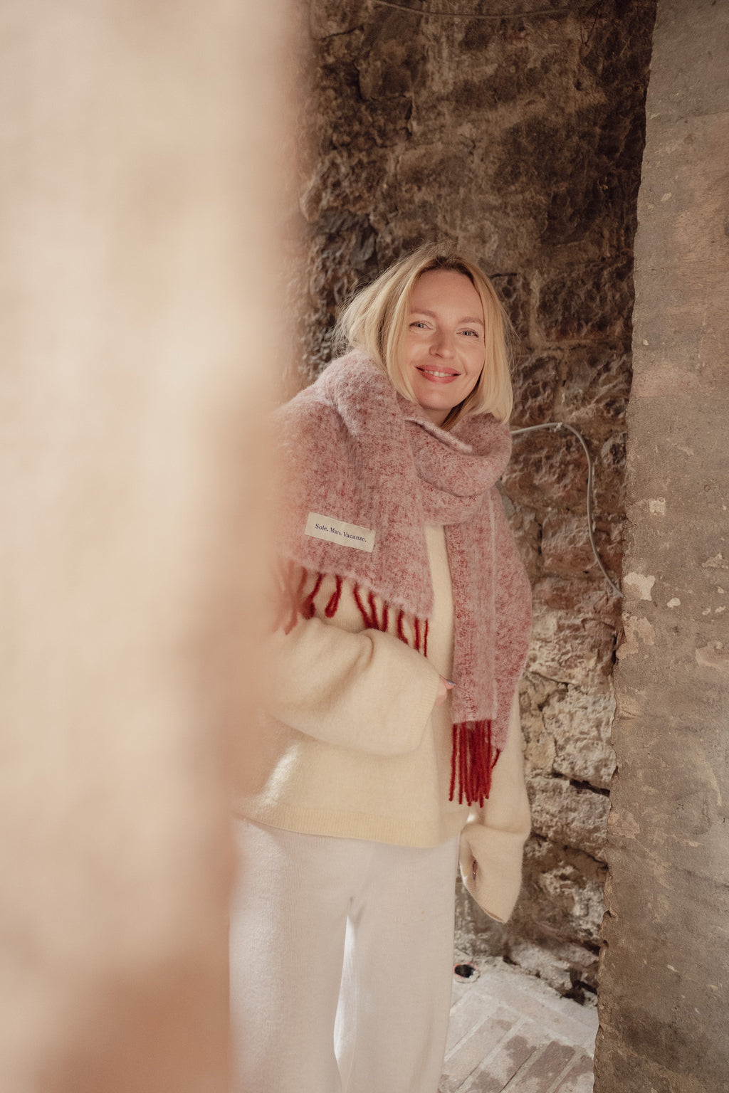 Sole Mare Vacanze burgundy melange scarf – luxury Italian craftsmanship, natural materials, sophisticated burgundy shade.