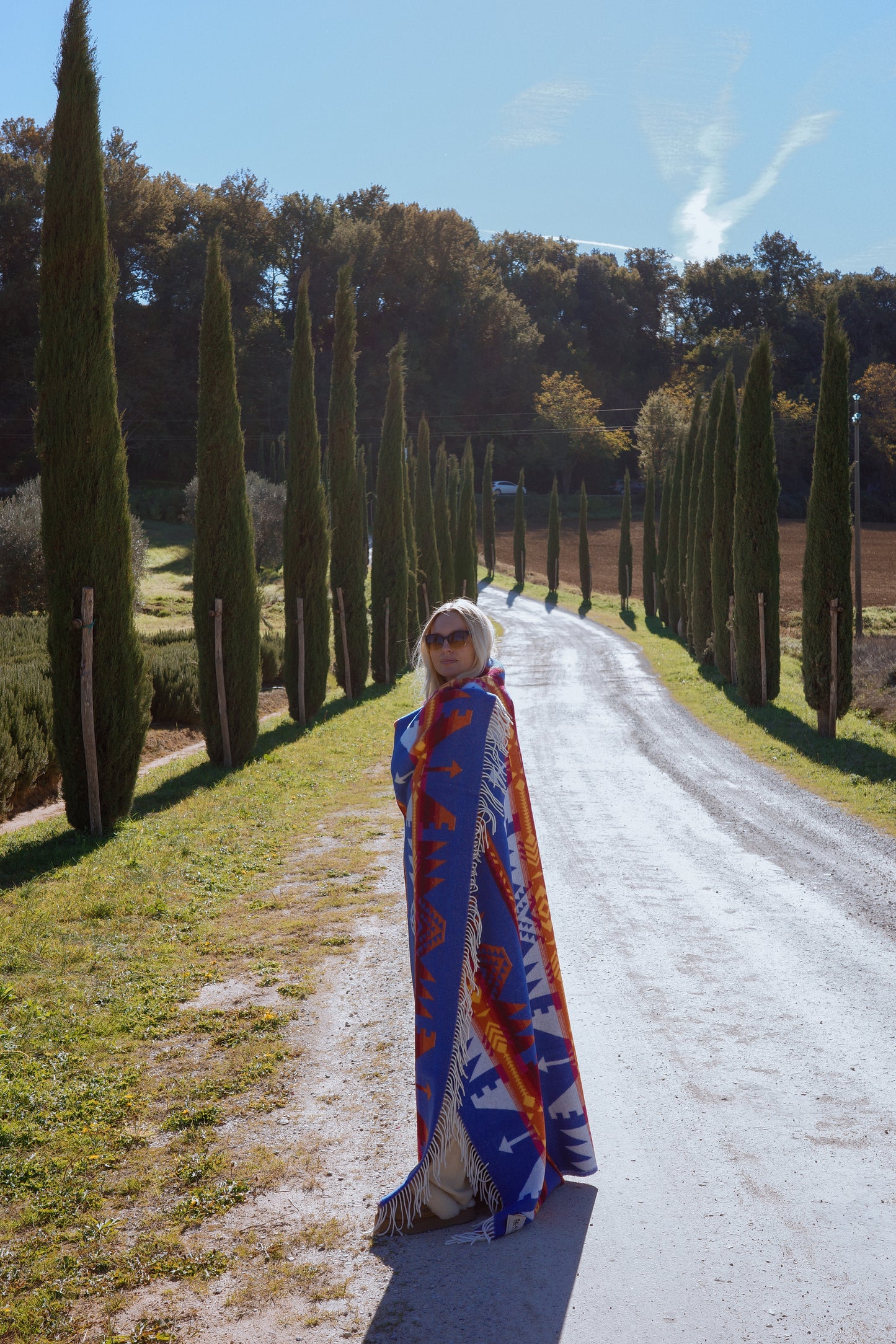 Blanket made in Tuscany. Wool blanket with Navajo print. Italian quality. Perfect gift. Christmas with Drivemebikini. Tuscan Christmas.