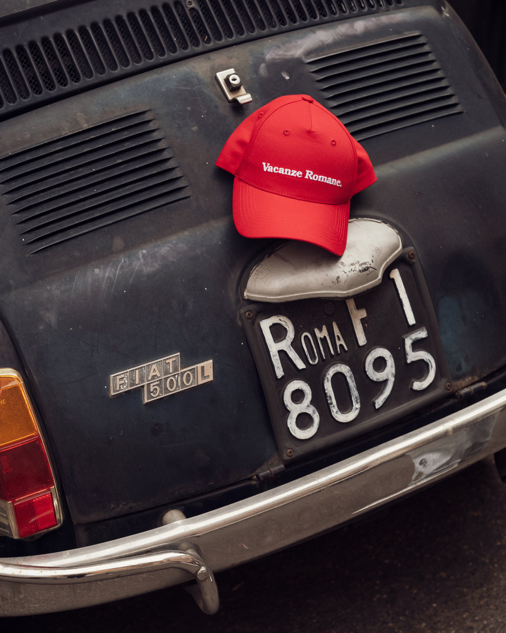 Vacanze Romane Cap Red